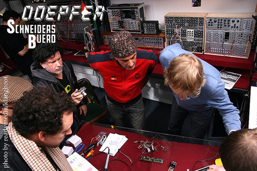 Dieter D�pfer im Schneidersladen